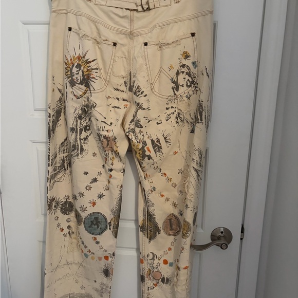 Magnolia Pearl Cream Boyfriend Jeans with Artistic Print - Picture 2 of 2
